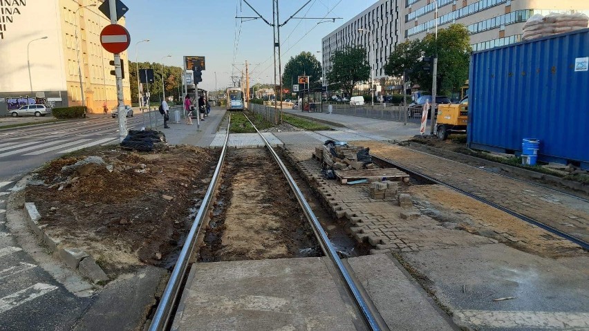 MPK Wrocław wyremontuje przejścia dla pieszych, które są...