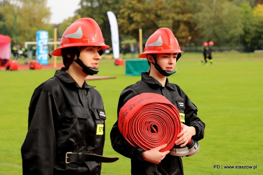 Wojewódzkie Zawody Sportowo-Pożarnicze Ochotniczych Straży Pożarnych i Kobiecych Drużyn Pożarniczych w Staszowie. Zobaczcie nowe zdjęcia