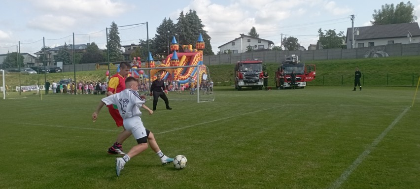 Dni Jędrzejowa rozpoczęto na sportowo - piknikiem piłkarskim...