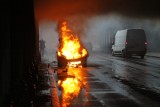 Nocny pożar samochodu na Autostradowej Obwodnicy Wrocławia