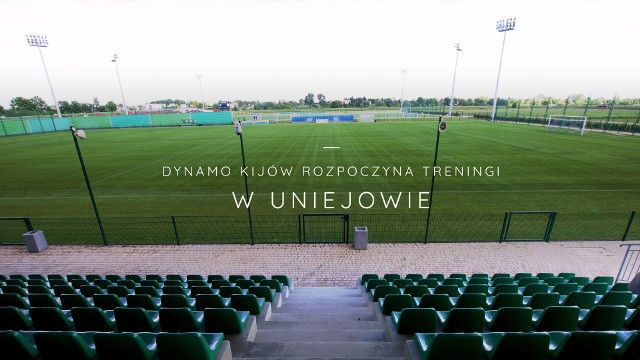 W bezpośrednim sąsiedztwie Term Uniejów znajduje się kompleks boisk piłkarskich, które zostały nazwane na część wybitnego polskiego piłkarza Włodzimierza Smolarka.