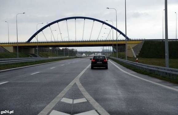 Pieniądze z budowy S3 mają trafić na dokończenie obwodnicy Warszawy.