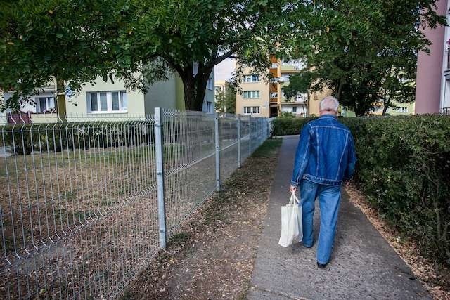 Zagrodzone bloki na ul. Białogardzkiej