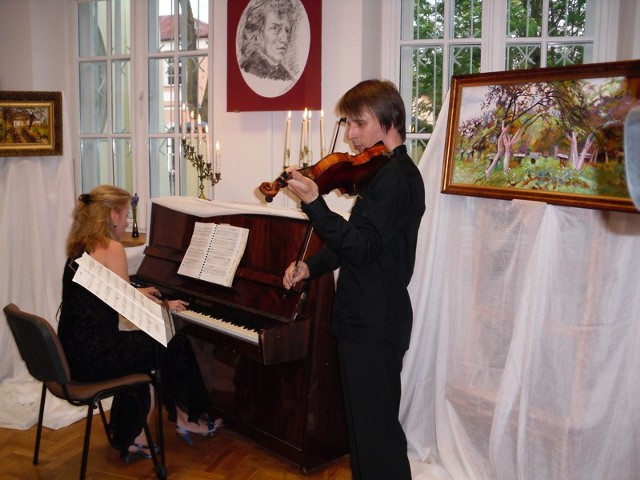 Koncert muzyki Fryderyka Chopina odegrali: Zofia Anna Łałak i Adam Roszkowski.