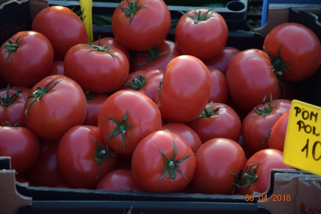 Pomidor malinowy polski - cena 13 zł za kilogram