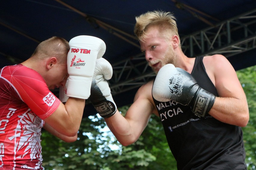 Kuba Kacprzak dotarł do Lublina i stoczył sparing z lubelskim bokserem (WIDEO, ZDJĘCIA)