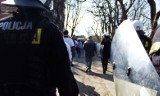 Kibice Legii Warszawa zniszczyli samochody po meczu Górnik - Legia? Policja nie potwierdza informacji o dewastacji