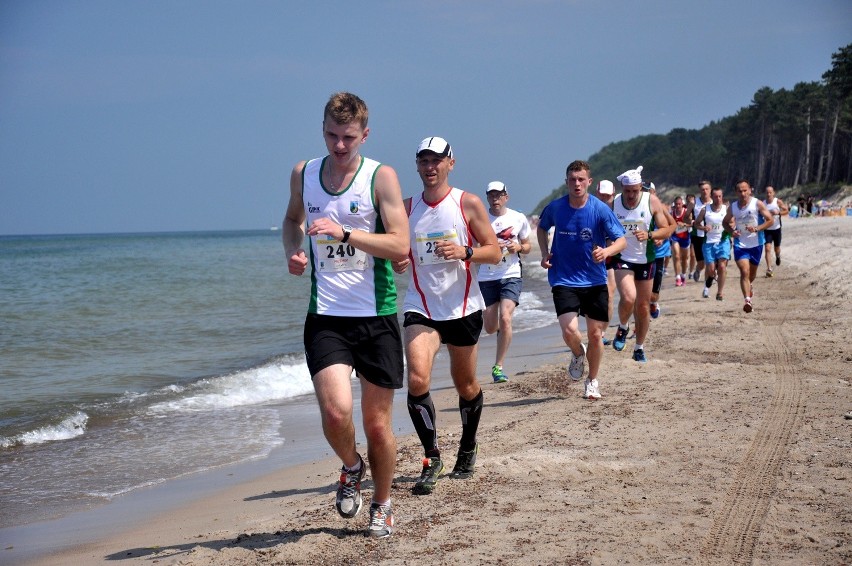 Bieg po plaży w Jarosławcu.