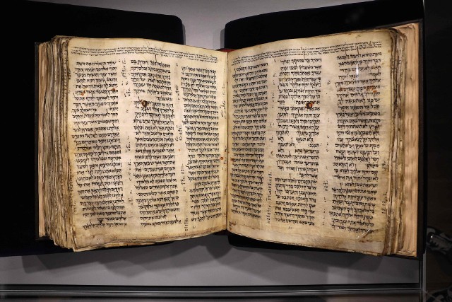 Codex Sassoon jest najstarszym kompletnym egzemplarzem Starego Testamentu