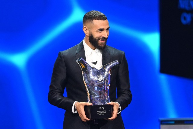 Karim Benzema odebrał niedawno nagrodę UEFA dla najlepszego piłkarza Ligi Mistrzów sezonu 2021/22