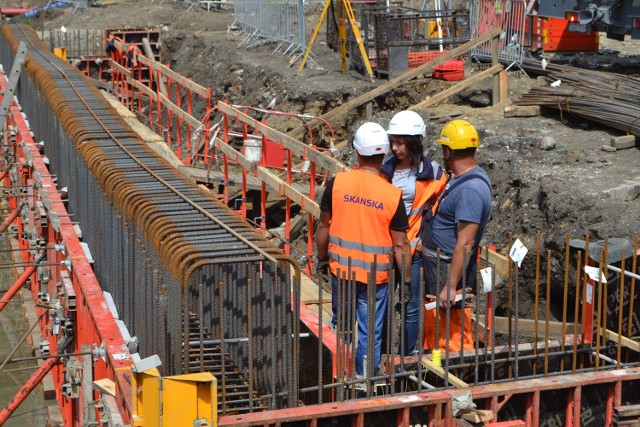 Remont mostu nad Nacyną w Rybniku z małym poślizgiem