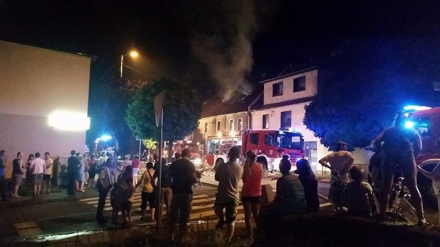 Pożar budynku wielorodzinnego w Krapkowicach.