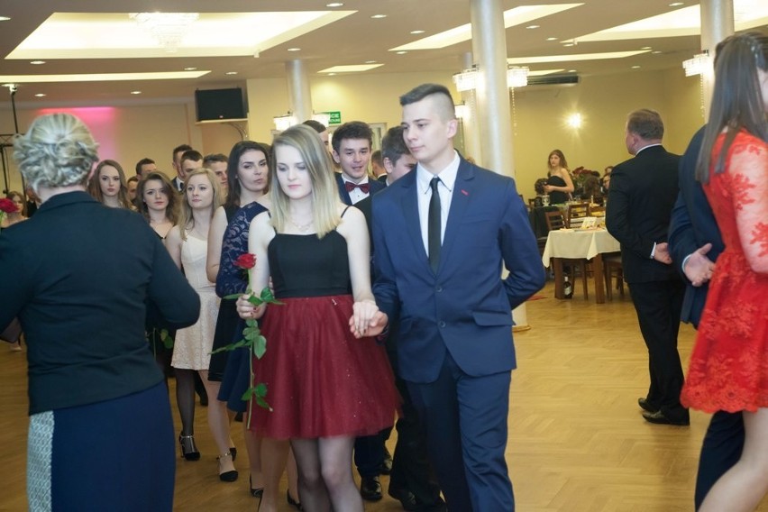 Studniówki 2017. Bal maturalny ZSTiO w Limanowej [ZDJĘCIA, WIDEO]