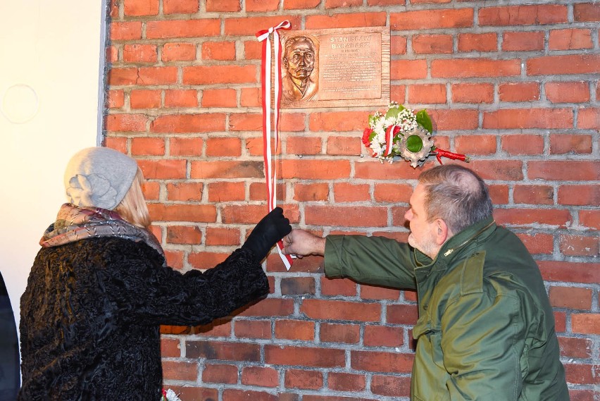 Zakopane. Powiesili tablicę poświęconą Barabaszowi [ZDJĘCIA]