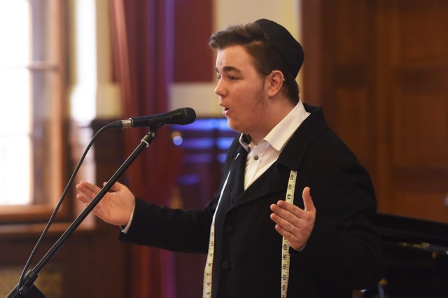 Jednym z wyróżnionych podczas tegorocznego Konkursu Piosenki Żydowskij był Szymon Koperski