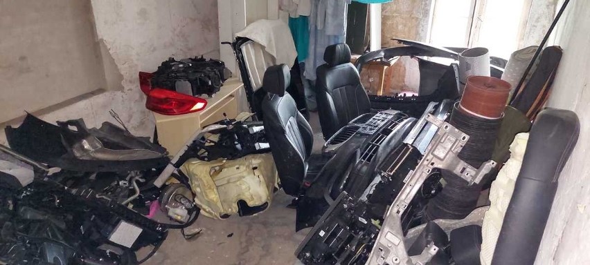 Łódź: Policja rozbiła gang złodziei luksusowych samochodów. ZDJĘCIA