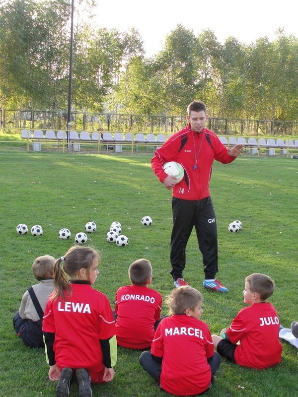 Piłka nożna, GKS Mirków/Długołęka. Uwaga! Konrado, Julo, Lewa i spółka już rosną 