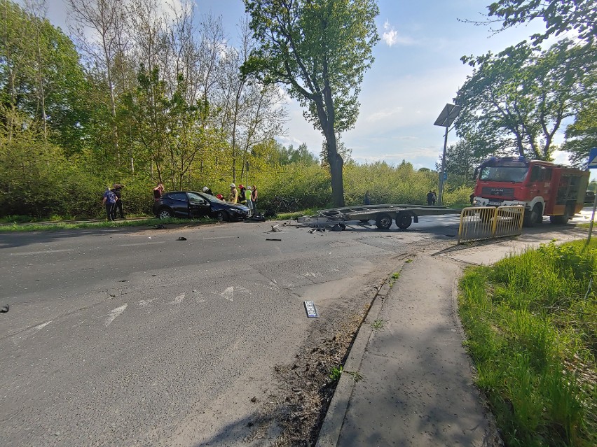 Wypadek pod Bydgoszczą. Jedna osoba w szpitalu [zdjęcia]