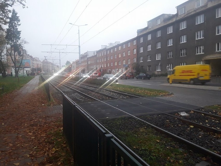 Na skrzyżowaniu Kartuskiej i Ciasnej w Gdańsku co chwilę...