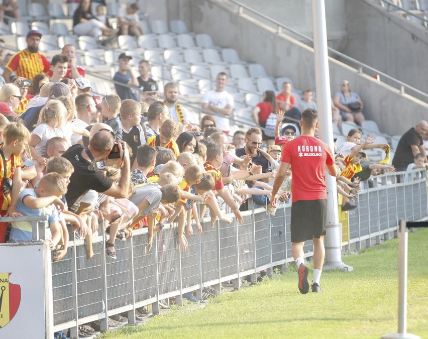 W niedzielę odbyła się prezentacja zespołu Korona Kielce...