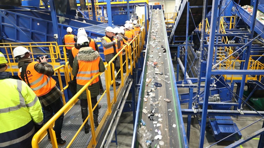 Otwarcie nowej sortowni śmieci w ZZO w Nowym Dworze