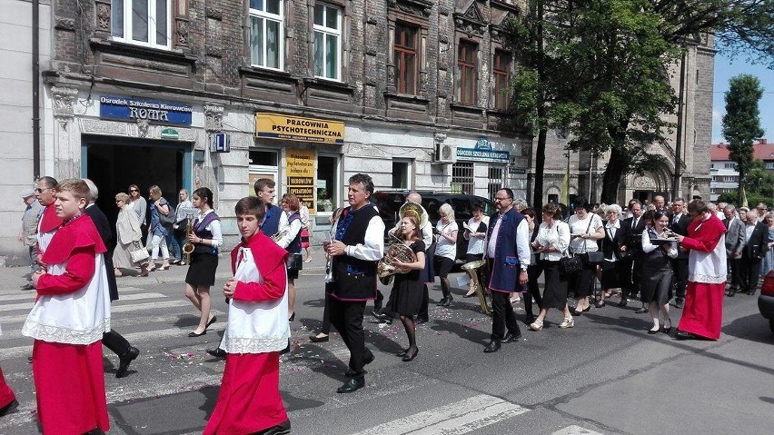 W czwartek 15 czerwca  obchodzimy uroczystość Najświętszego...