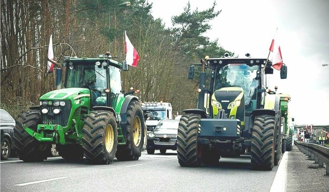 Protestujący rolnicy zablokowali przejścia graniczne w Świecku i Gubinku.