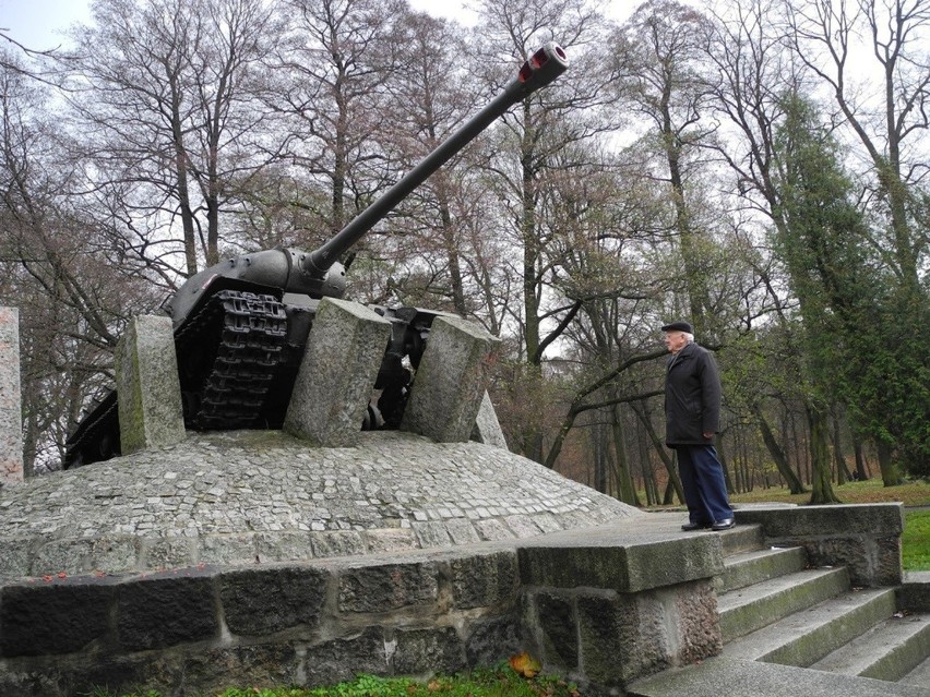 Lęborski czołg i pomnik