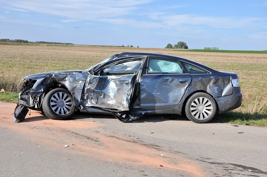 Wypadek na trasie Boratyniec Lacki - Siemiatycze. Ranna kobieta (zdjęcia)