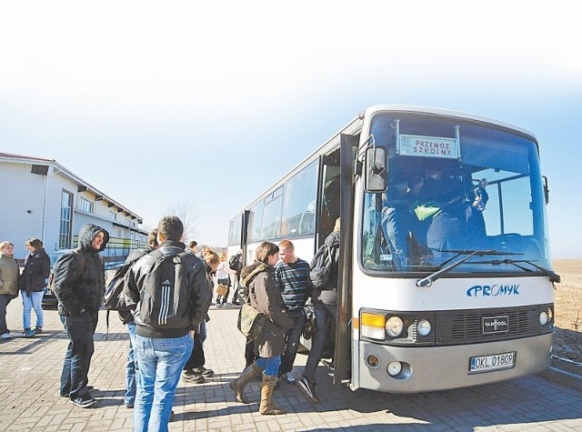 Już od 1 kwietnia szkolne autobusy wpisane zostaną do rozkładu jazdy PKS-u. (fot. Helena Wieloch)