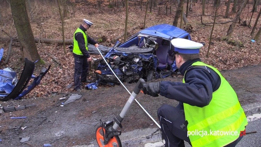 Wypadek w Katowicach na ul. Szarych Szeregów zakończył się...