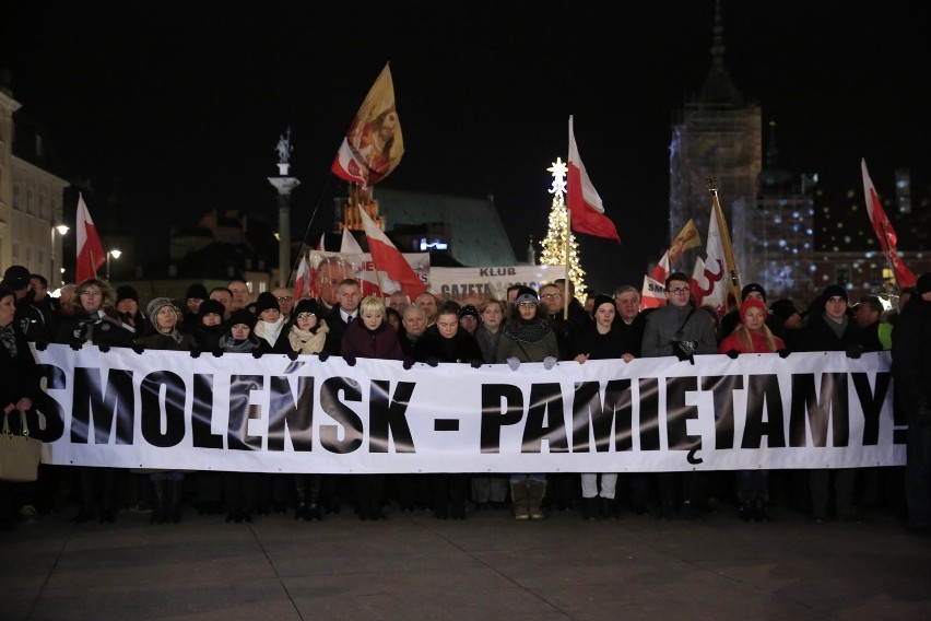 92. miesięcznica smoleńska i kontrdemonstracja Obywateli RP