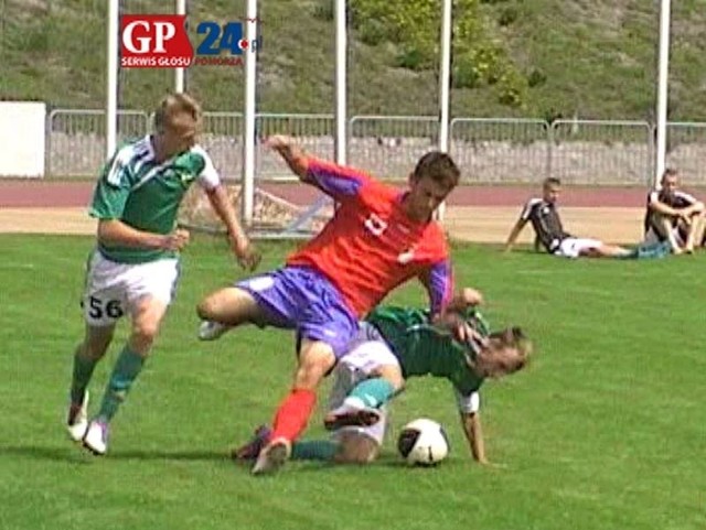 W meczu sparingowym rozegranym na stadionie 650-lecia III-ligowy Gryf Słupsk zremisował z III-ligową Lechią II Gdańsk 2:2 (2:0).