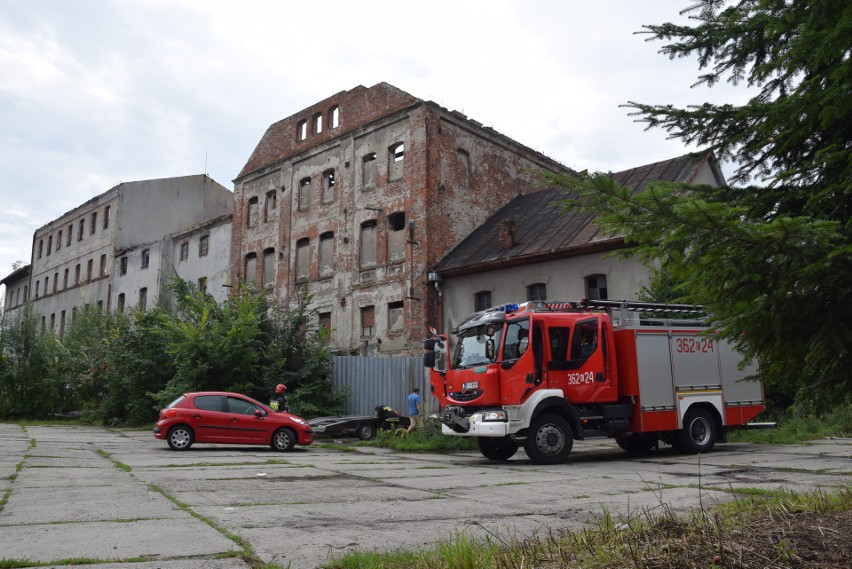 Tarnów. Znowu paliło się w młynie Szancera. Interweniowali strażacy [ZDJĘCIA]