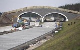 Budując autostradę A8 zniszczyli odcinek A4