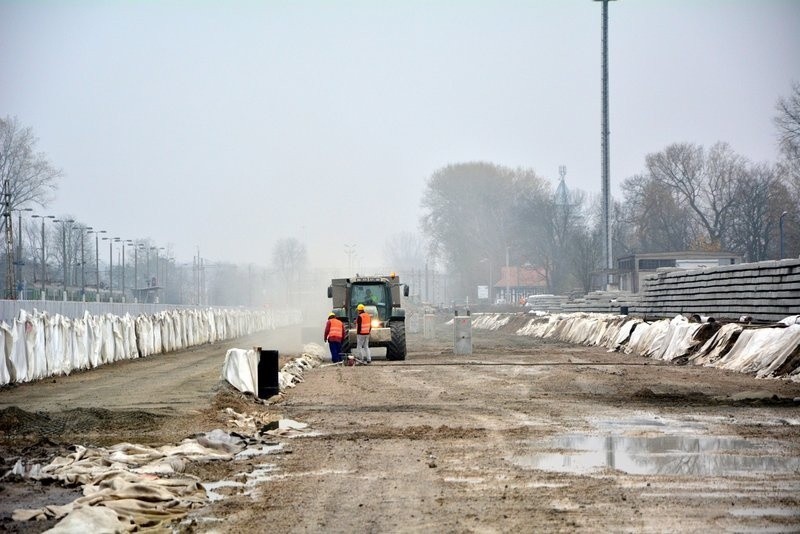 Trwa remont torowiska na odcinku Lublin - Otwock. Zobacz, co się zmieni [ZDJĘCIA]