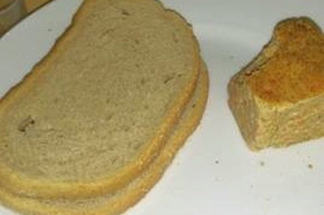 Jedzenie w szpitalu. Do rana na dwóch kromkach chleba