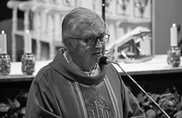 Ksiądz Bronisław Kaczmarek od 2 marca 1996 roku był proboszczem parafii Świętej Trójcy w Bydgoszczy. Zmarł po długiej i ciężkiej chorobie
