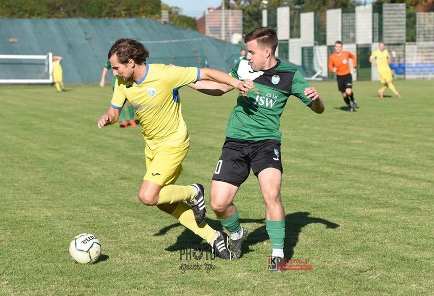 Grupa I  (Bytom-Zabrze): Jedność 32 Przyszowice: 39 punktów,...