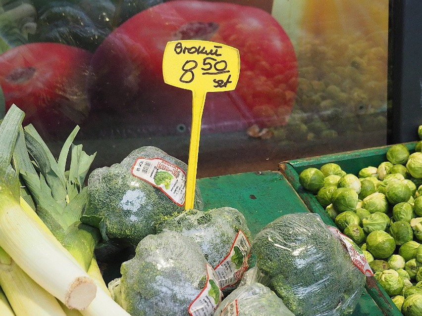 Sprawdziliśmy CENY warzyw i owoców na rynku Górniak....