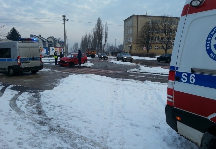 Wypadek na skrzyżowaniu ulic Widzewskiej/Lodowej z ul....