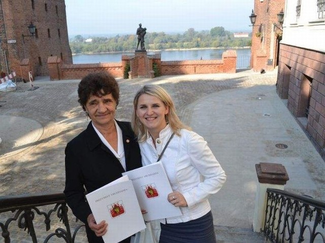 Teresa Zielińska (z lewej) i Monika Steczek zapewniają, że będą niosły pomoc chorym i samotnym dopóki sił im starczy