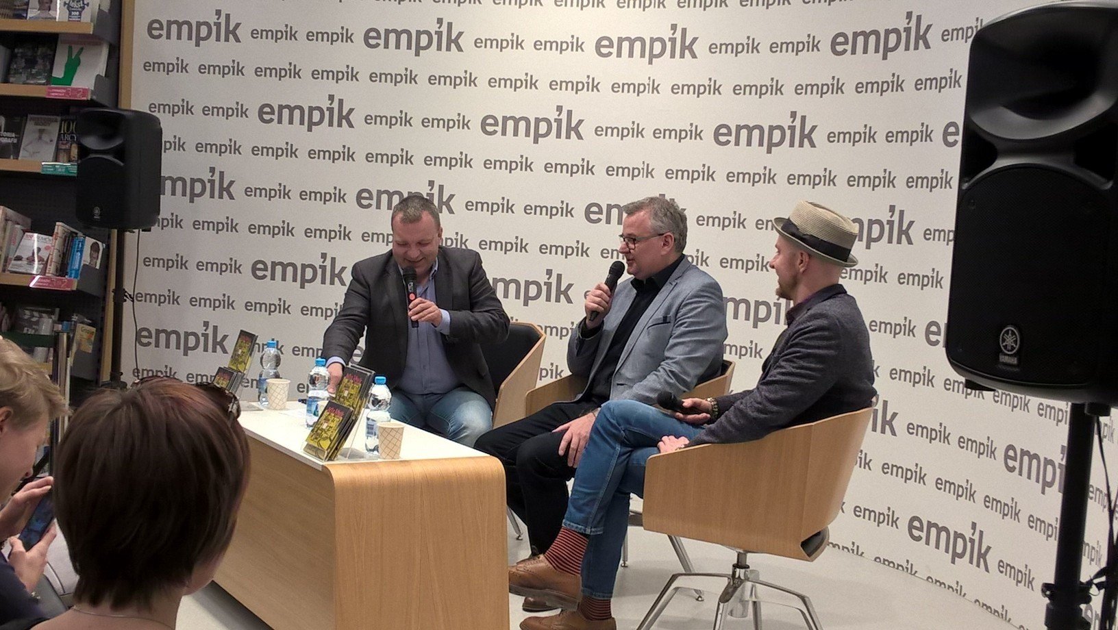 Artur Andrus w Empiku w Manufakturze. Dziennikarz, satyryk, piosenkarz