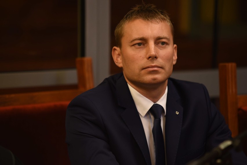 Bronisław Komorowski w Sądzie Okręgowym w Toruniu na procesie Remigiusza Dominiaka