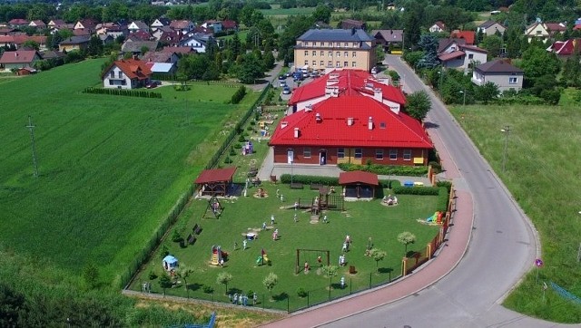 Nowe skrzydło przedszkola zajmie obecny plac zabaw