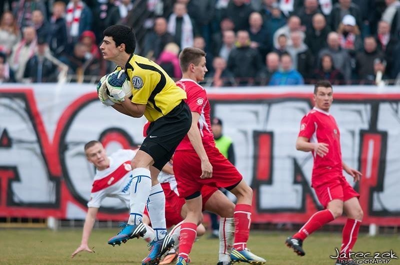 Łódzki Klub Sportowy pokonał Jutrzenkę Warta 3:0 po golach...