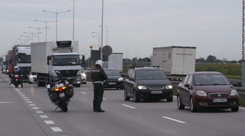 Trudny dzień na autostradzie A4. Co chwilę ją zamykali