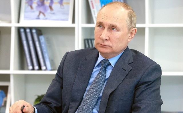 Wiceminister Marcin Przydacz powiedział, że w jego opinii Władimir Putin jest zbrodniarzem wojennym.