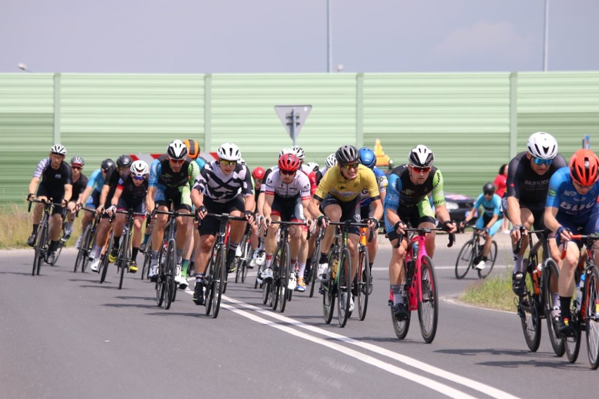 Czwarty etap ŻTC Bike Race 2021 wystartował z Grójca 12...