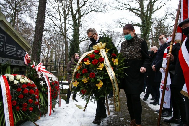 Na grobie Nowakowskiego złożono kwiaty